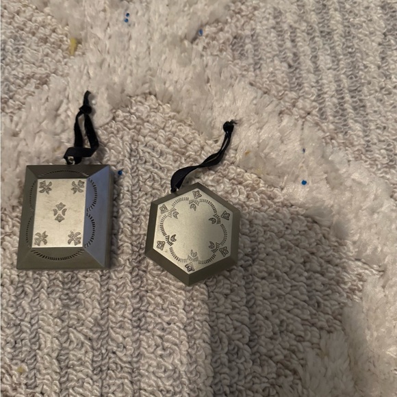 Hearth and hand bundle of keepsake ornaments - Picture 3 of 6